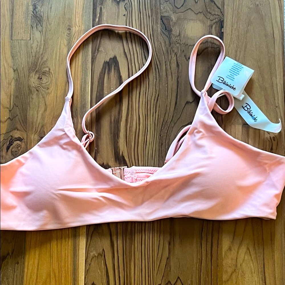 Bikinishe top and bottom